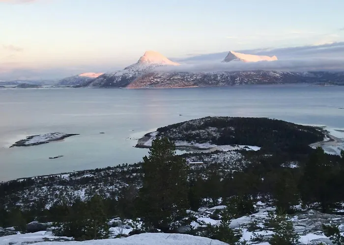 In The Middle Of Nature On Hamaroy