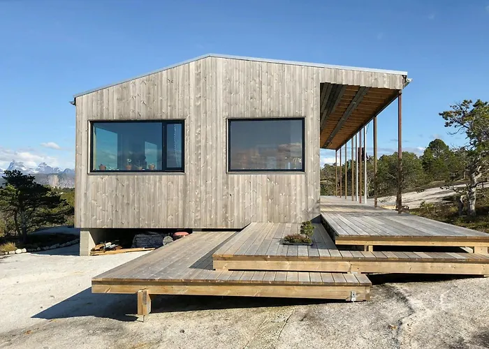 In The Middle Of Nature On Hamaroy