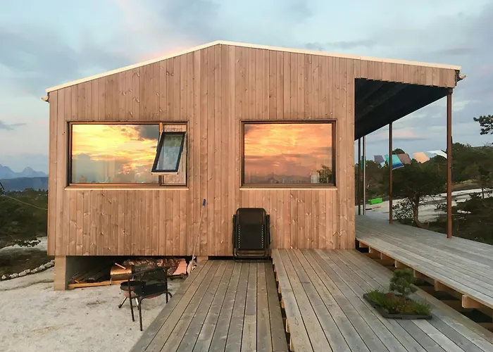 In The Middle Of Nature On Hamaroy